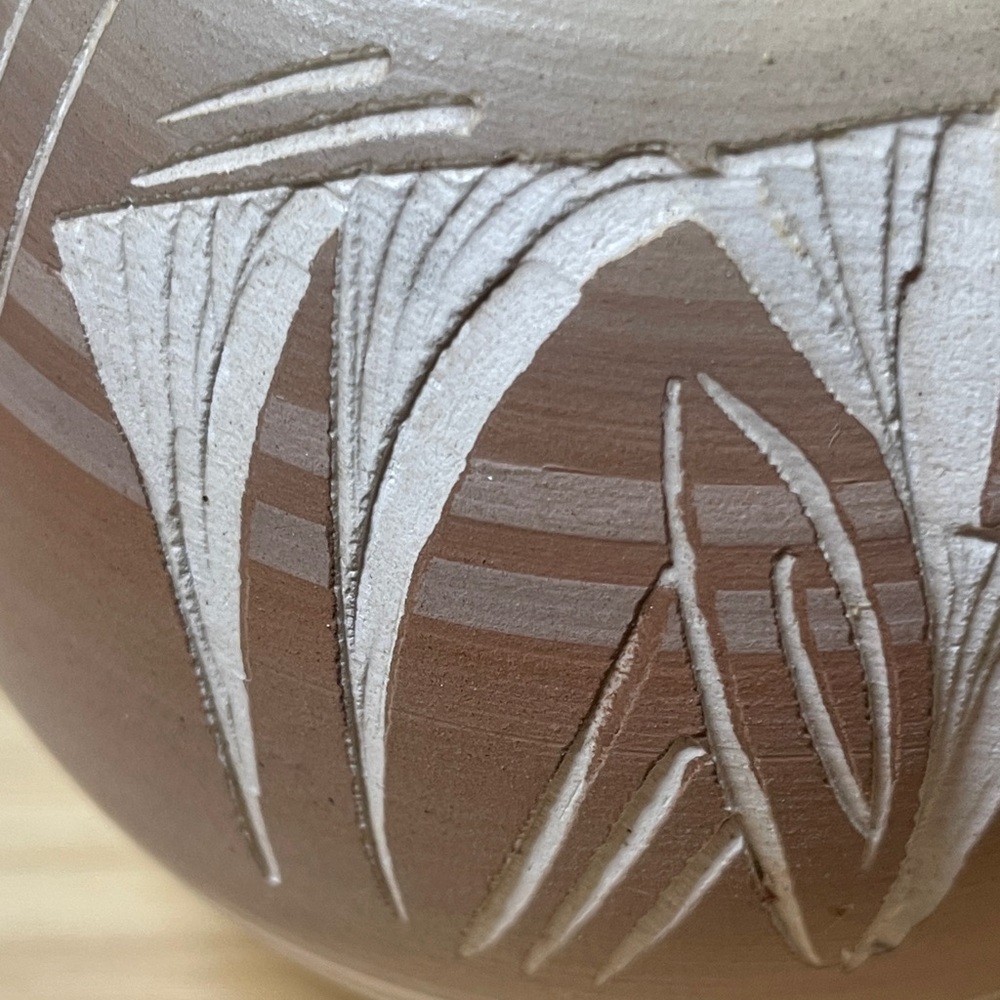 Native American Navajo Indian signed handmade pottery Vase - Picture 4 of 6